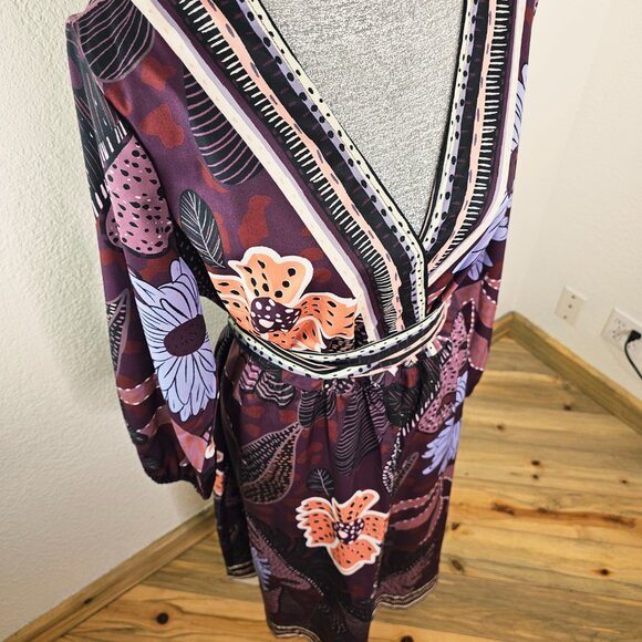 BloomChic Purple Floral Faux Wrap Dress Size 14/16 - Picture 2 of 8